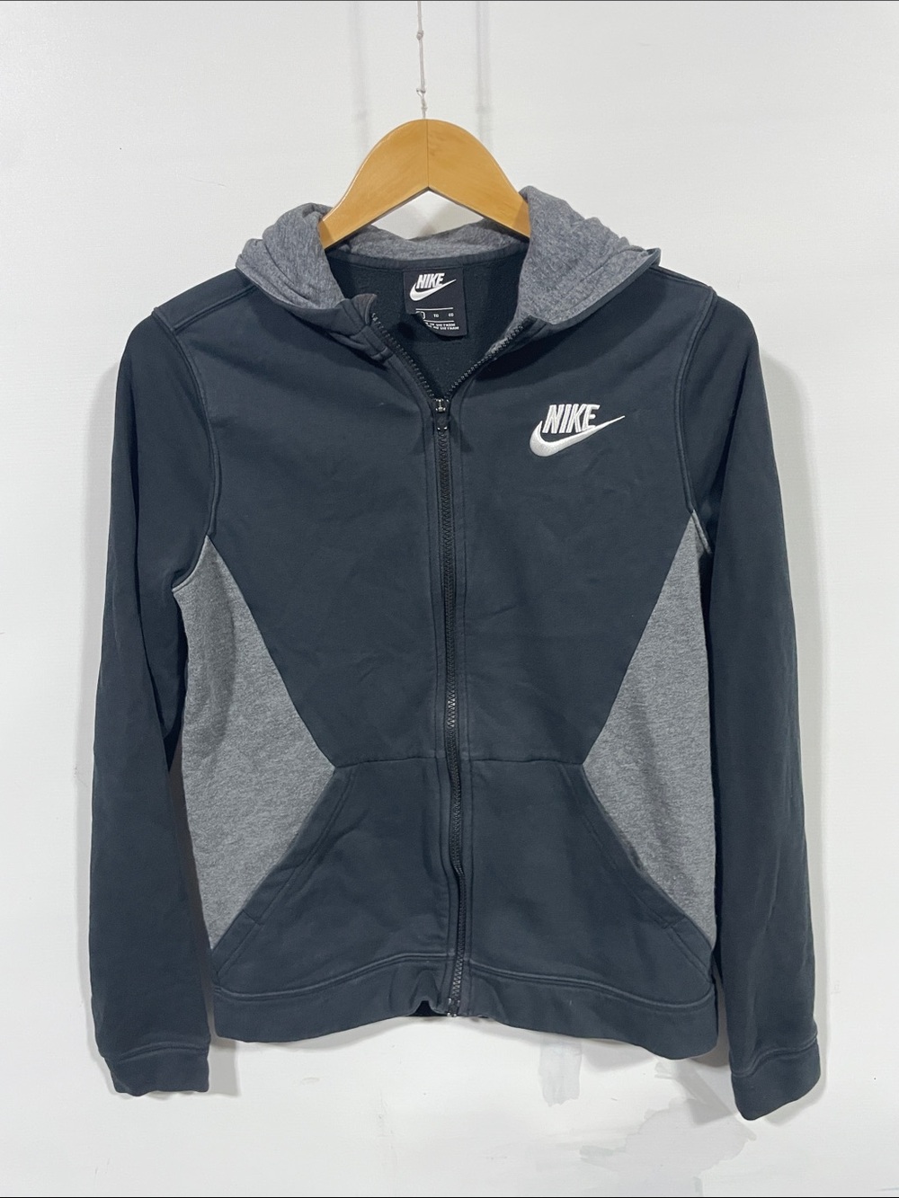 Nike Kids Black & Gray Full-Zip Hooded Jacket